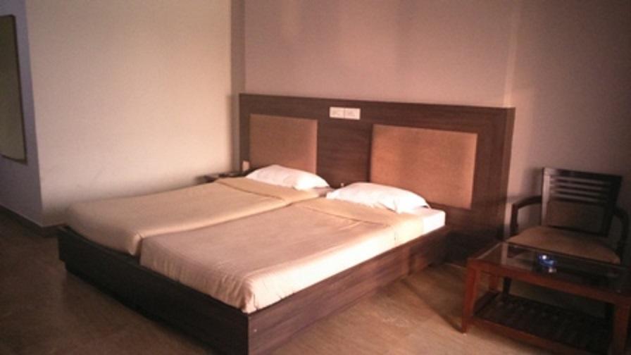 Veena Regency Hotell Chās Eksteriør bilde